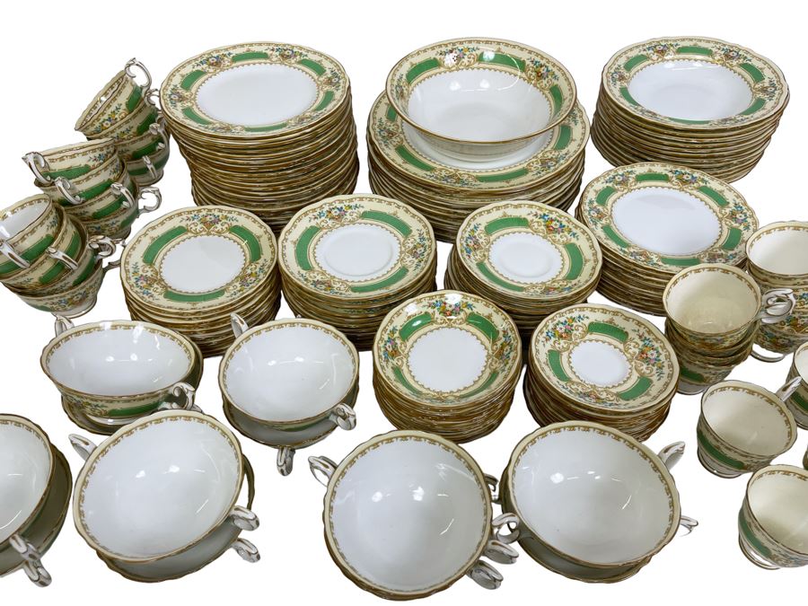 Huge Collection Of English Crown Fine Bone China Staffordshire England Pattern No 15645 [Photo 2]