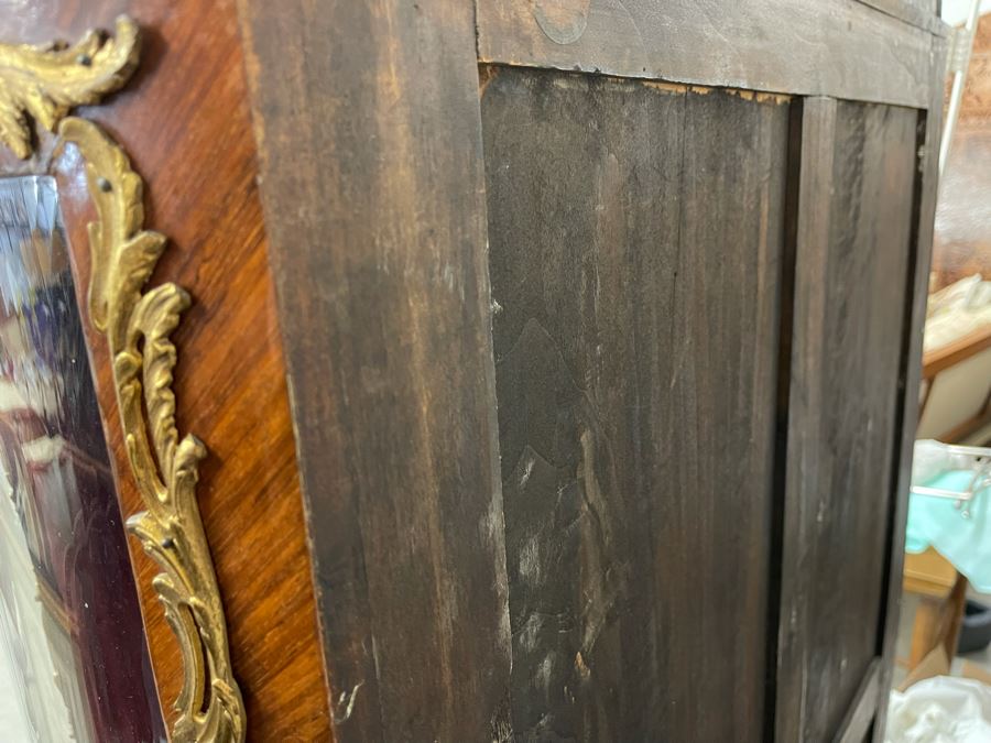 Vintage French Marquetry Serpentine Vitrine Display Cabinet 34W X 19D X 64H [Photo 7]