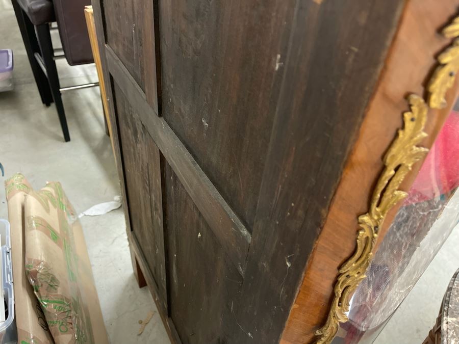 Vintage French Marquetry Serpentine Vitrine Display Cabinet 34W X 19D X 64H [Photo 19]