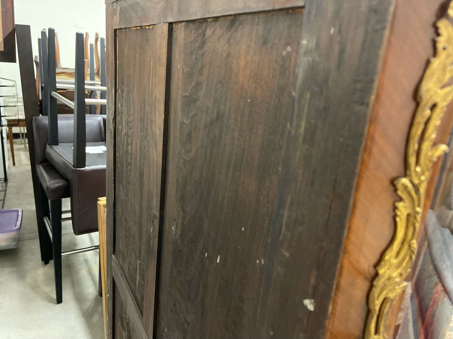 Vintage French Marquetry Serpentine Vitrine Display Cabinet 34W X 19D X 64H [Photo 18]