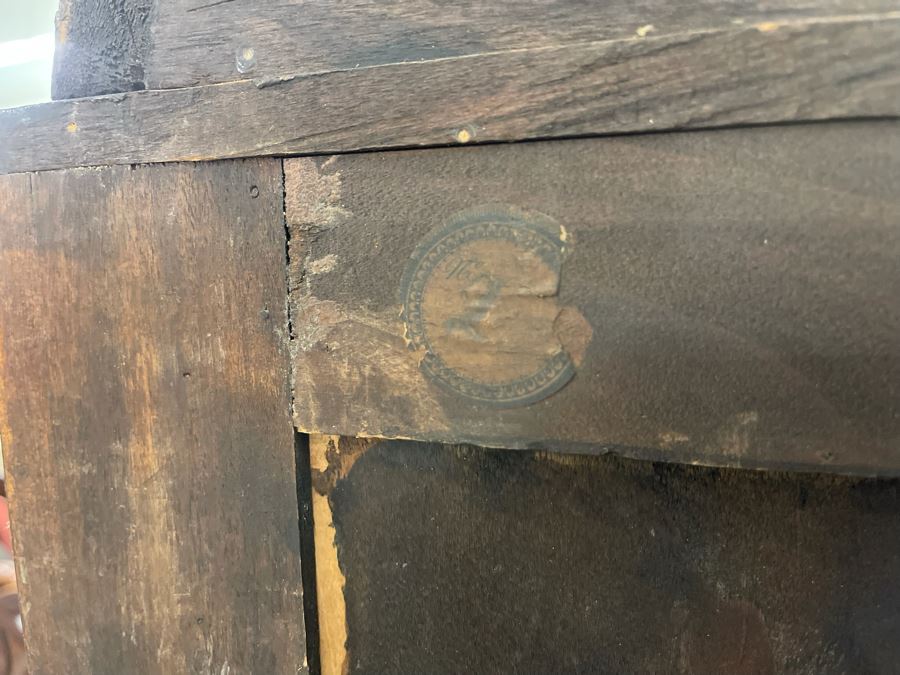 Vintage French Marquetry Serpentine Vitrine Display Cabinet 34W X 19D X 64H [Photo 20]