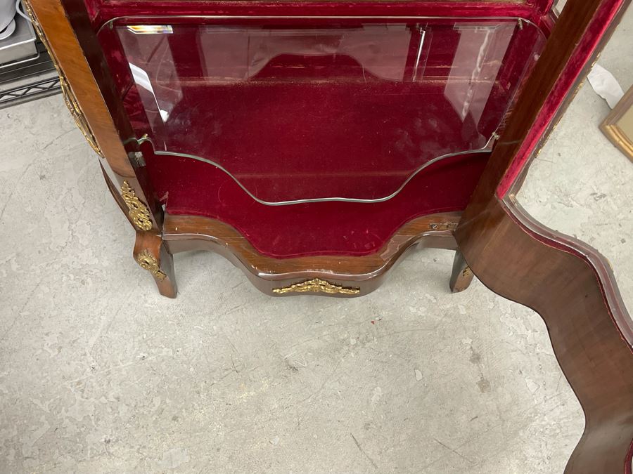 Vintage French Marquetry Serpentine Vitrine Display Cabinet 34W X 19D X 64H [Photo 16]