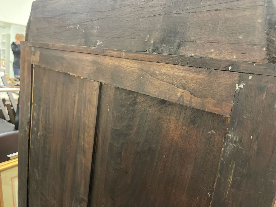 Vintage French Marquetry Serpentine Vitrine Display Cabinet 34W X 19D X 64H [Photo 17]