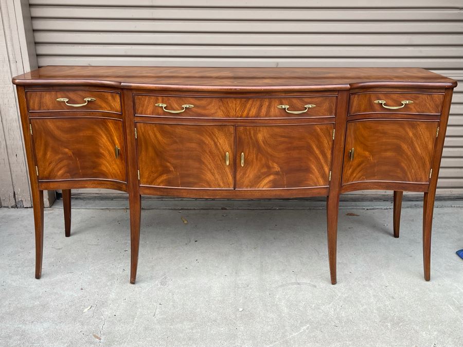 Stunning Mahogany Henkel-Harris Sideboard Buffet Credenza Cabinet With Felt Lined Silver Storage Drawer 76W X 23D X 38H [Photo 3]