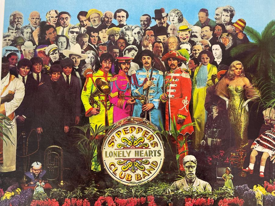 The Beatles Sgt. Pepper's Lonely Hearts Club Band Vinyl Record [Photo 3]
