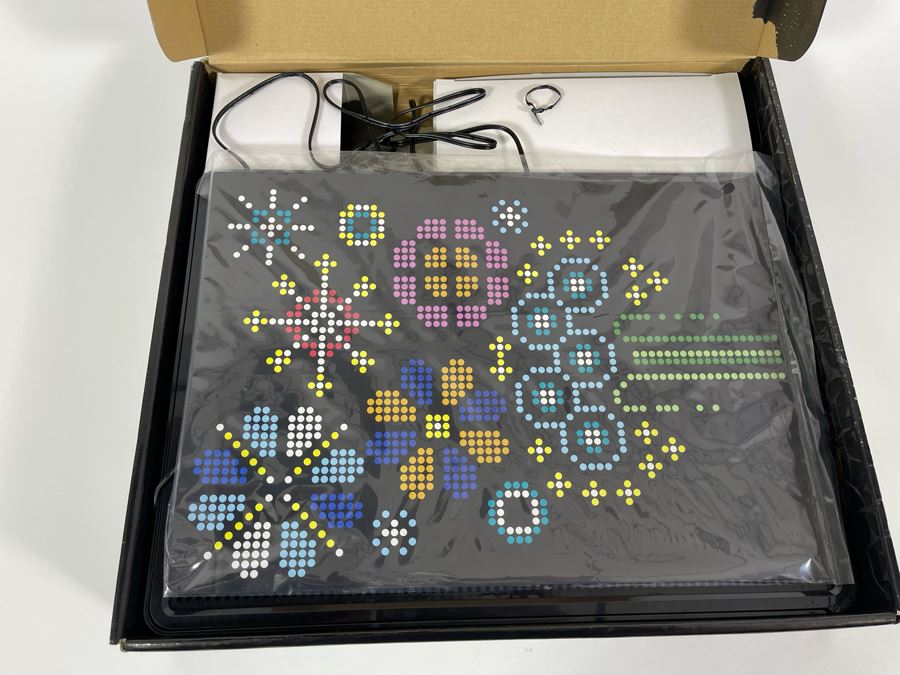 Japanese Bandai Luminodot Lite-Brite 2008 Adult Interior Design Piece [Photo 11]