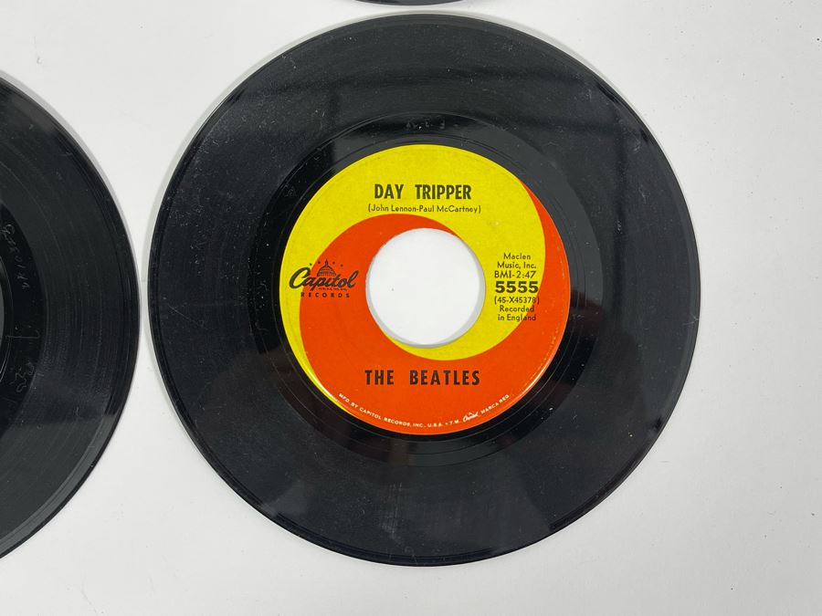 (4) Vinyl 45s Records: The Beatles (We Can Work It Out / Day Tripper), Rod Stewart (Maggie May), Herbie Hancock (Rockit), Getz/ Gilberto (The Girl From Ipanema) [Photo 2]