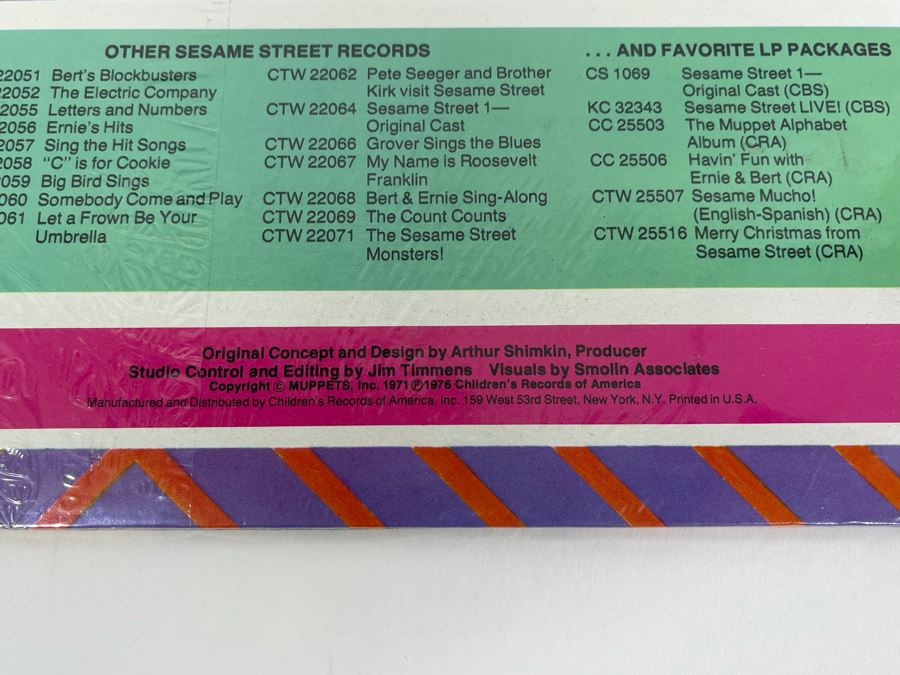 Sealed Vinyl Record: The Muppet Alphabet Album Staring Jim Henson's Muppets From Sesame Street [Photo 4]
