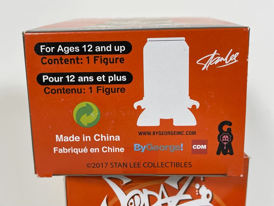 Pair Of New Stan Lee Excelsior Rings And Pair Of Stan Lee's SodaZ Collectible Figures [Photo 8]