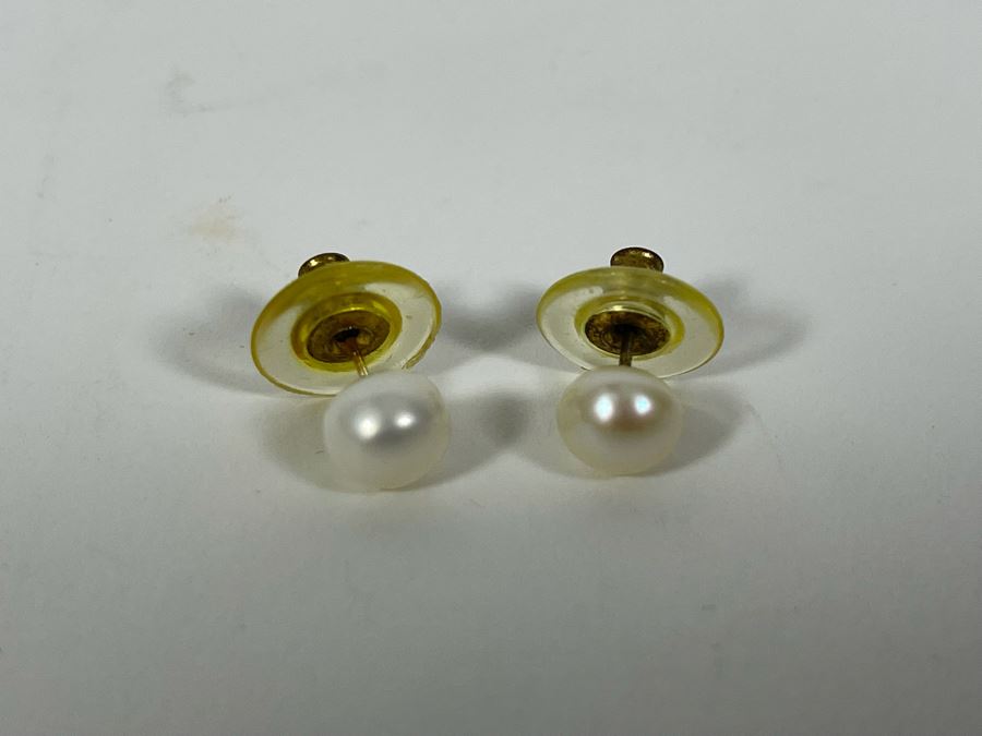 14K Gold Pearl Stud Earrings [Photo 3]