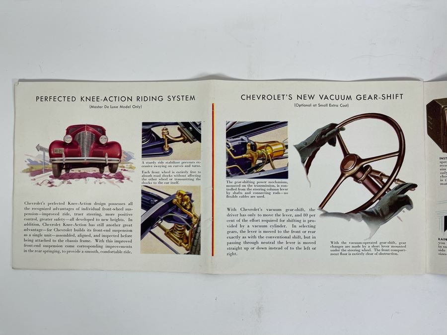 Vintage 1939 Chevrolet Automobile Catalog [Photo 14]