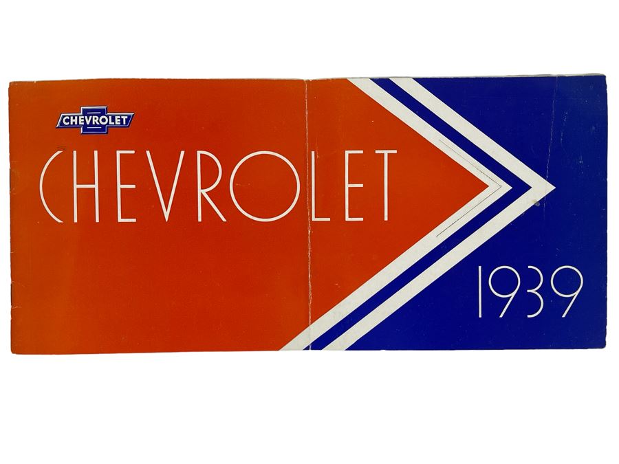 Vintage 1939 Chevrolet Automobile Catalog [Photo 3]