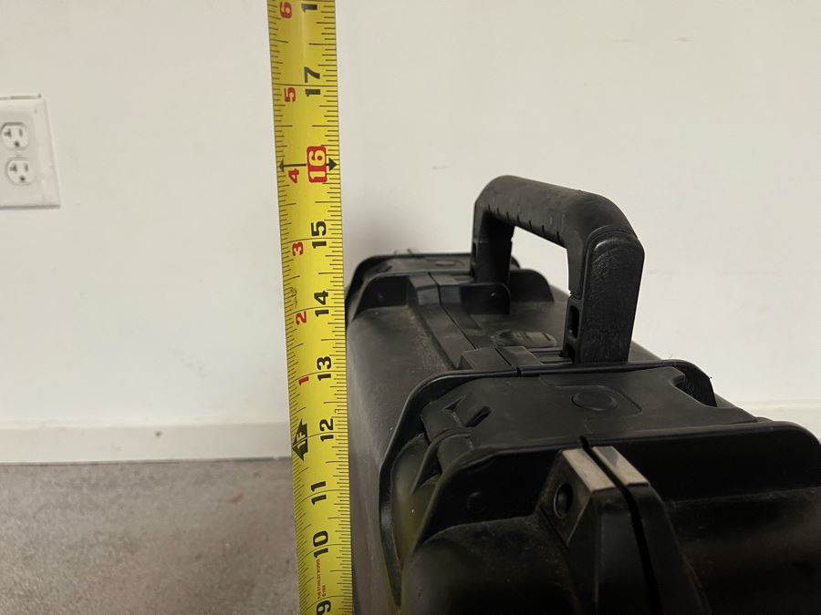 Waterproof I Series SKB Case 16W X 7D X 14H [Photo 8]