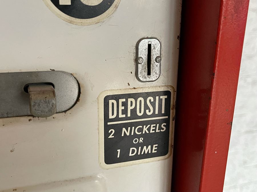 Mid-Century Modern 10 Cent Candy Vending Machine Working Dispenses Candy & Snacks [Photo 14]