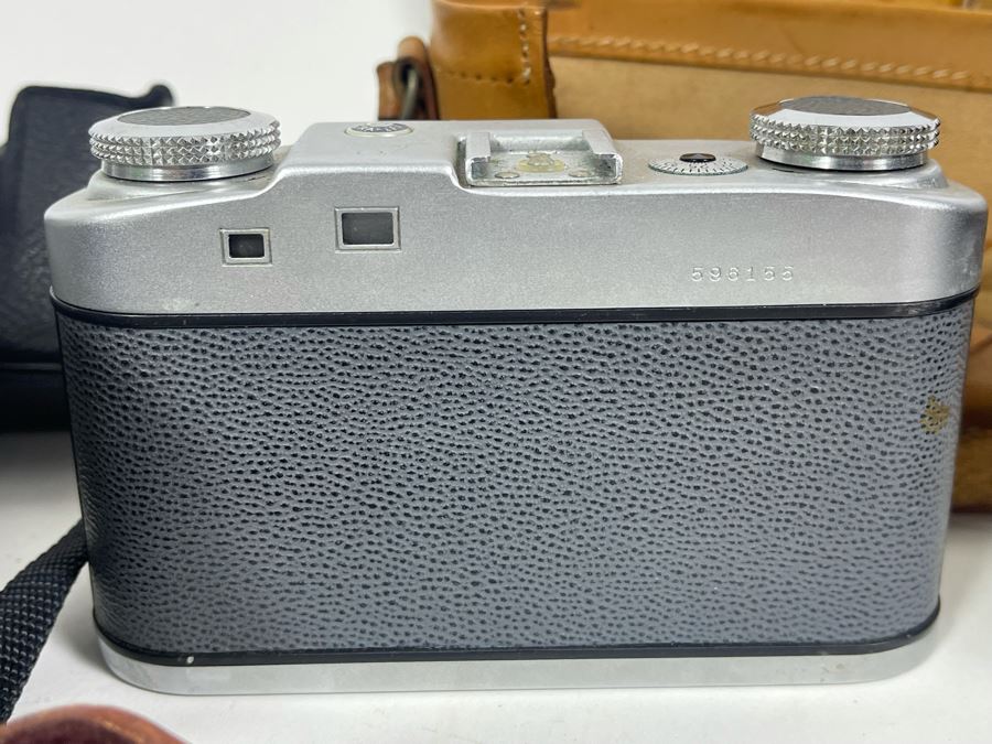 Vintage Film Camera Lot With Graflex Graphic 35 Film Camera, Canon Canonet QL17 Film Camera, Pair Of Lenses And Light Meter [Photo 11]