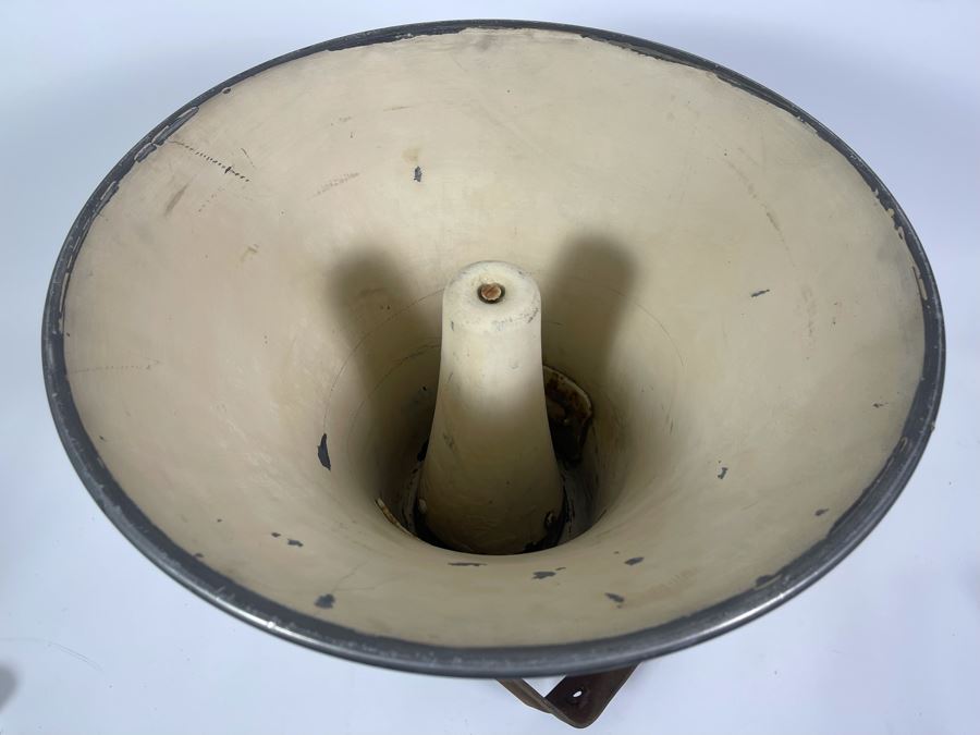 Vintage Cold War Era American Civil Defense Loudspeaker Alarm Warning Speaker By University Loudspeakers SAHF 15.5R W X 17L [Photo 9]