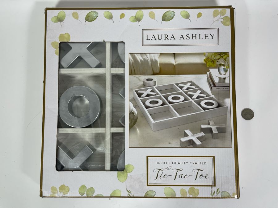 Quality Crafted Laura Ashley Tic-Tac-Toe Game [Photo 2]