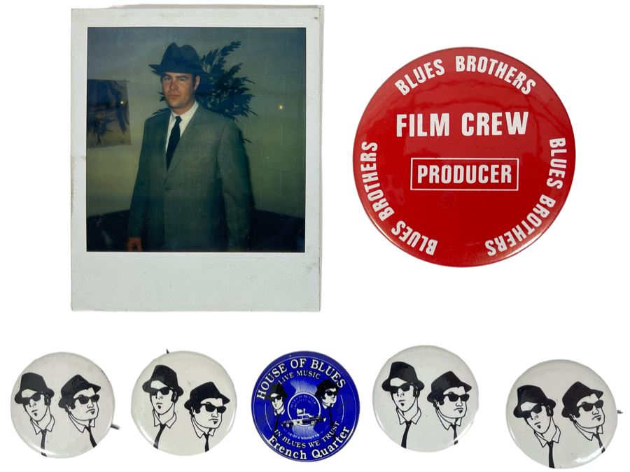 Original Candid Photography Shot Of Dan Aykroyd Posing As Elwood Blues In The Blues Brothers Movie Plus Six Blues Brothers Buttons [Photo 1]