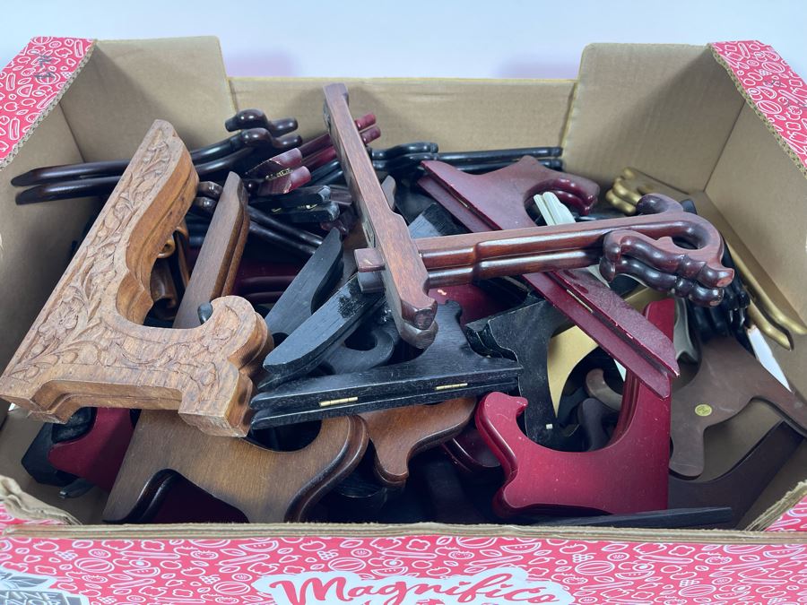 Large Lot Of Wooden / Brass Stands Plate Easels [Photo 3]