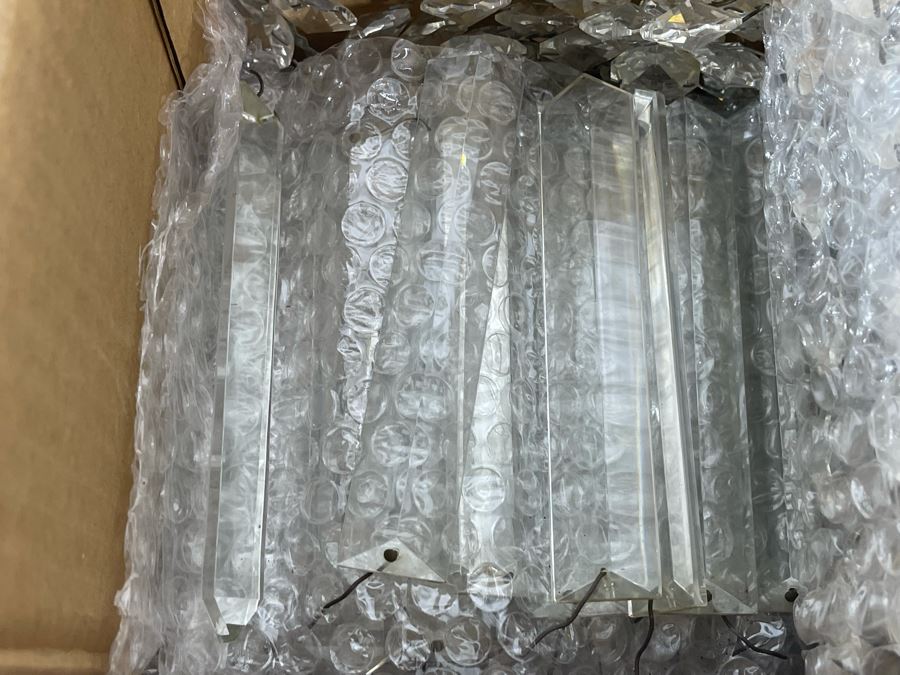 Box Full Of Crystal Chandelier Strands Of Various Sizes - See Photos [Photo 6]