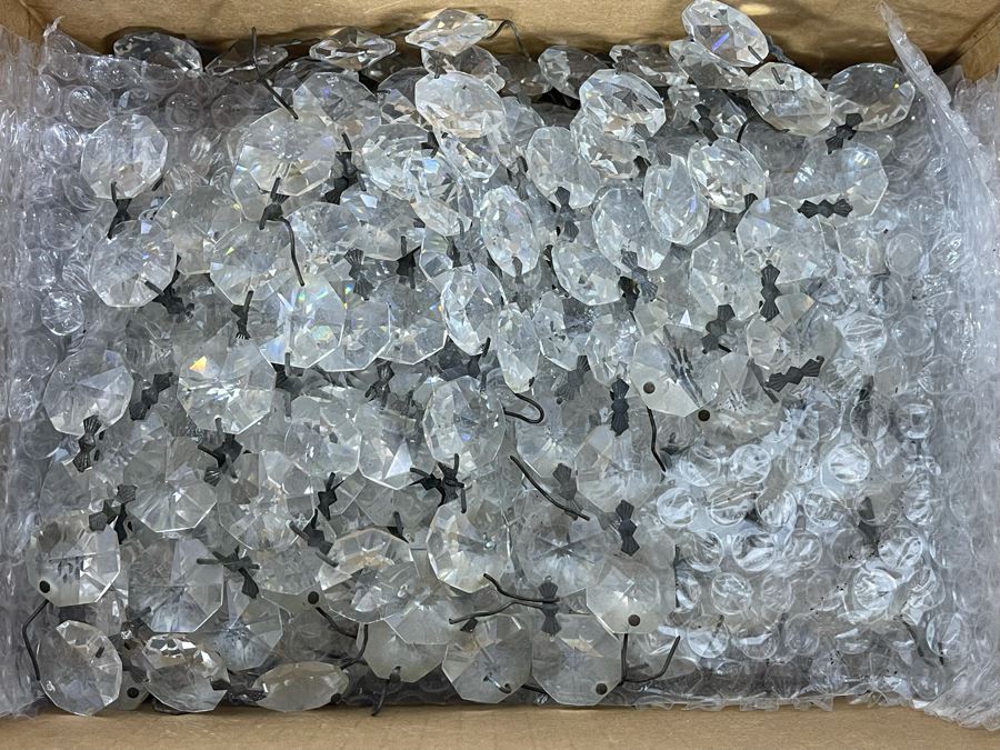 Box Full Of Crystal Chandelier Strands Of Various Sizes - See Photos [Photo 2]