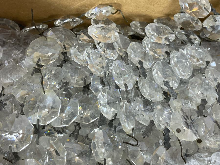 Box Full Of Crystal Chandelier Strands Of Various Sizes - See Photos [Photo 3]