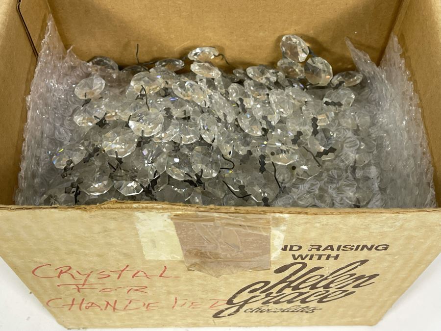 Box Full Of Crystal Chandelier Strands Of Various Sizes - See Photos [Photo 4]