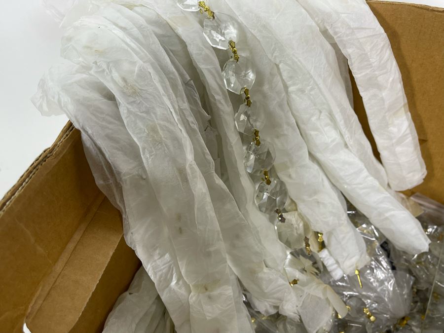 Box Full Of Crystal Chandelier Strands Of Various Sizes - See Photos [Photo 8]