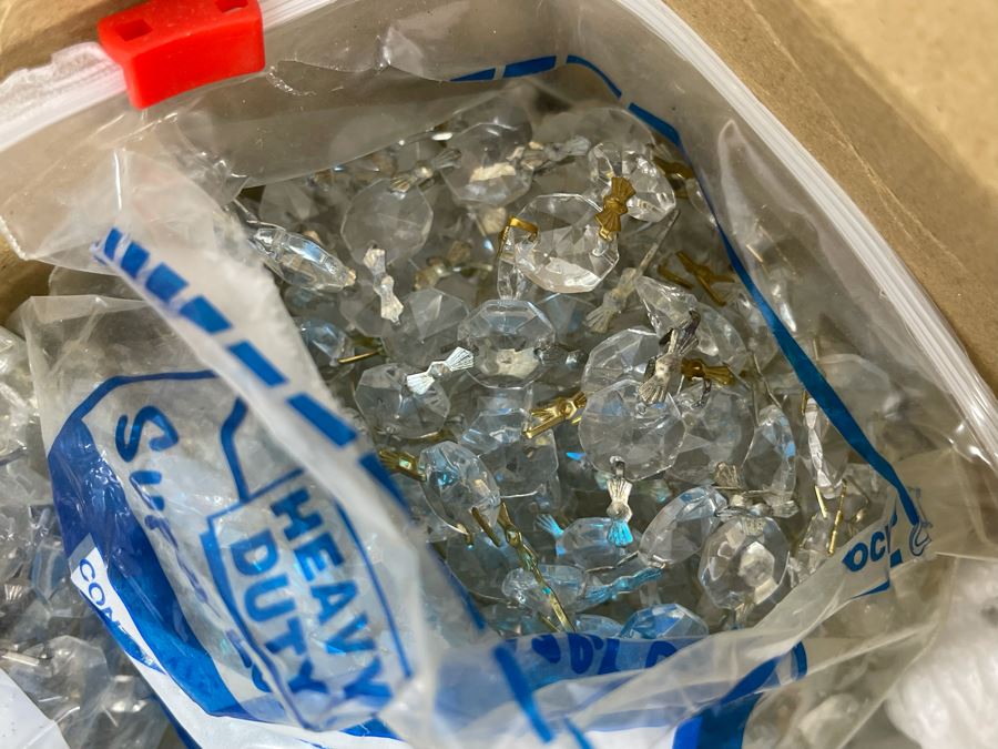 Box Full Of Crystal Chandelier Strands Of Various Sizes - See Photos [Photo 7]