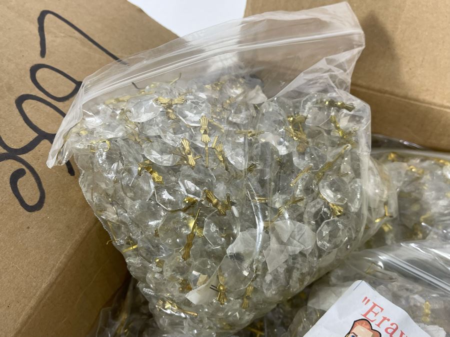 Box Full Of Crystal Chandelier Strands Of Various Sizes - See Photos [Photo 2]