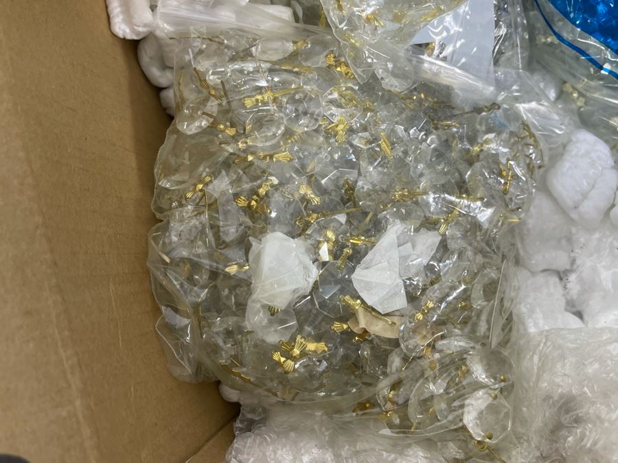 Box Full Of Crystal Chandelier Strands Of Various Sizes - See Photos [Photo 5]