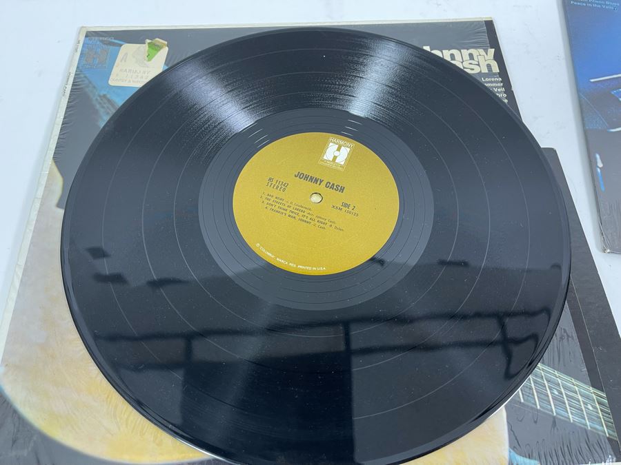 Three Johnny Cash Vinyl Record Albums [Photo 7]