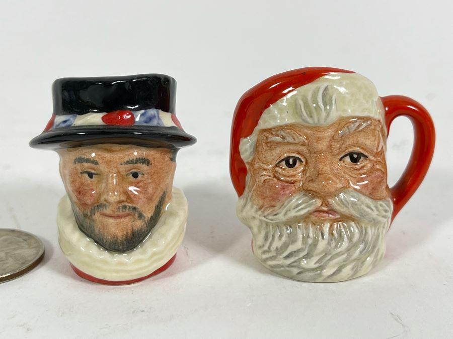 Royal Doulton Miniature Beefeater D6806 Exclusively For RDICC And Santa Claus D6950 Commissioned By Seaway China 1.5H [Photo 3]