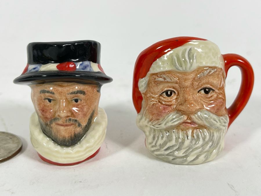 Royal Doulton Miniature Beefeater D6806 Exclusively For RDICC And Santa Claus D6950 Commissioned By Seaway China 1.5H [Photo 2]