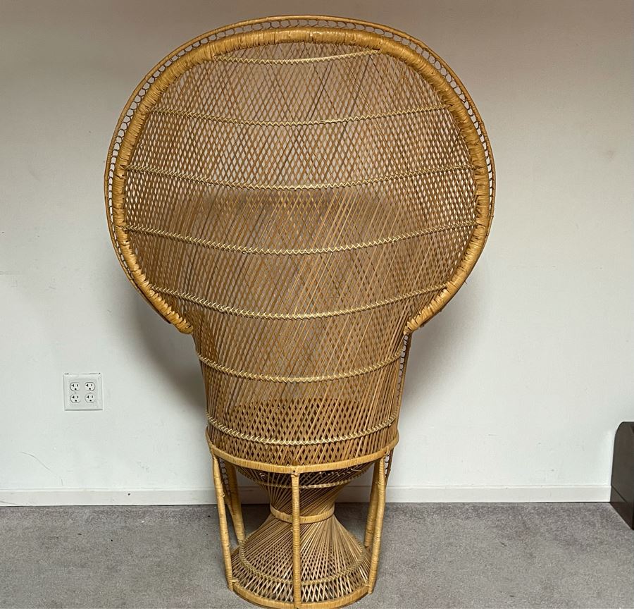Bohemian Vintage Handmade Woven Rattan Peacock Chair [Photo 4]