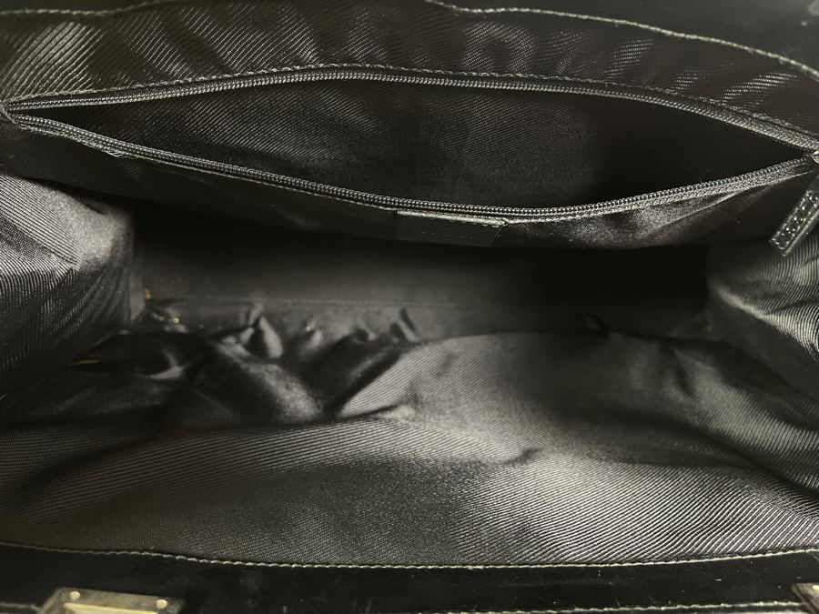 Authentic GUCCI Handbag With Dust Cover 15W X 10H [Photo 11]