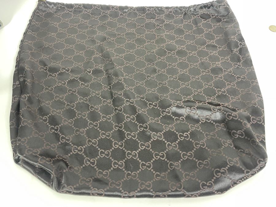 Authentic GUCCI Handbag With Dust Cover 15W X 10H [Photo 12]