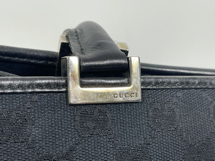 Authentic GUCCI Handbag With Dust Cover 15W X 10H [Photo 8]
