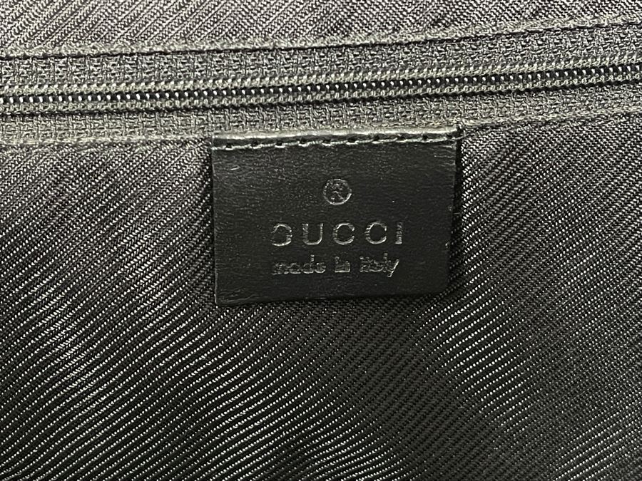 Authentic GUCCI Handbag With Dust Cover 15W X 10H [Photo 10]