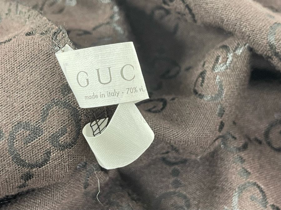 Authentic GUCCI Handbag With Dust Cover 15W X 10H [Photo 15]