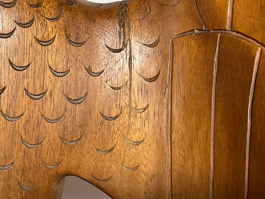 Carved Solid Tree Trunk Wooden Chair Of Eagle With Serpent In Its Talons See Photos For Several Blemishes 25W X 39H [Photo 19]