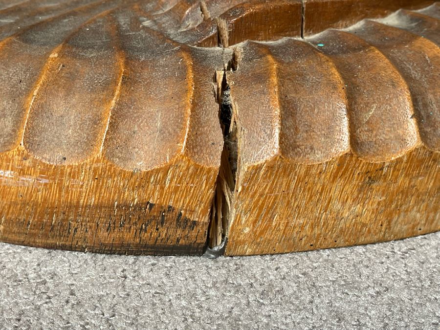 Carved Solid Tree Trunk Wooden Chair Of Eagle With Serpent In Its Talons See Photos For Several Blemishes 25W X 39H [Photo 25]