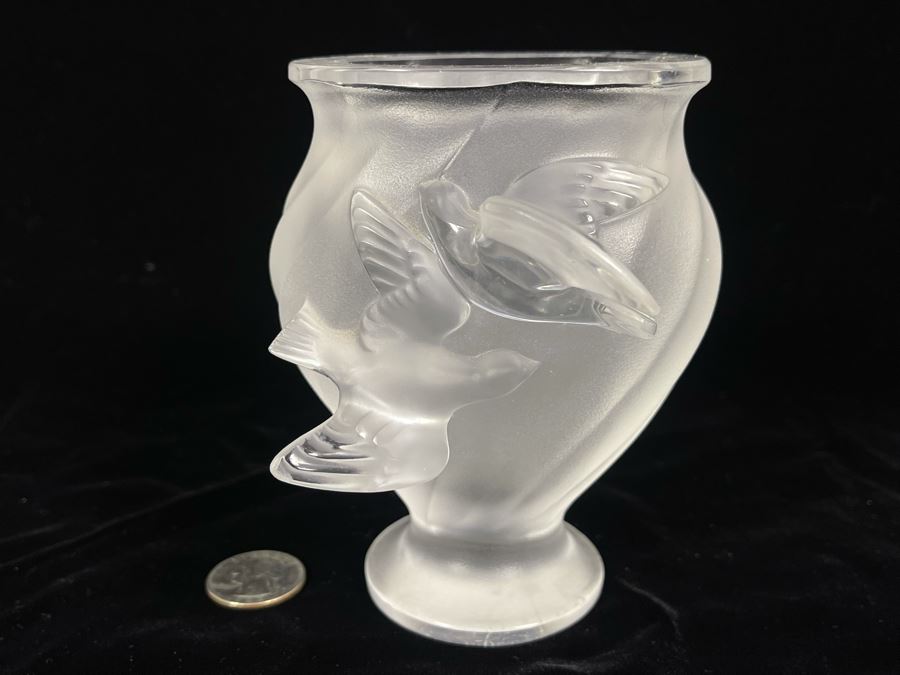 Lalique France Crystal Footed Relief Birds Rosine Vase 3.75W X 5H Replacements Value $399 [Photo 1]
