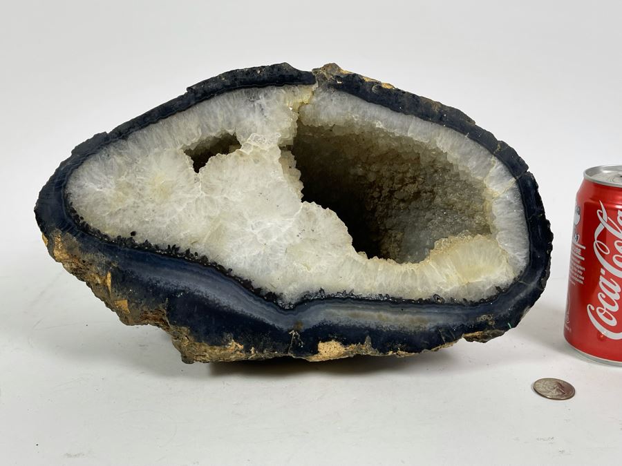 Large Polished Agate Geode Half 12W X 9D X 8H [Photo 3]