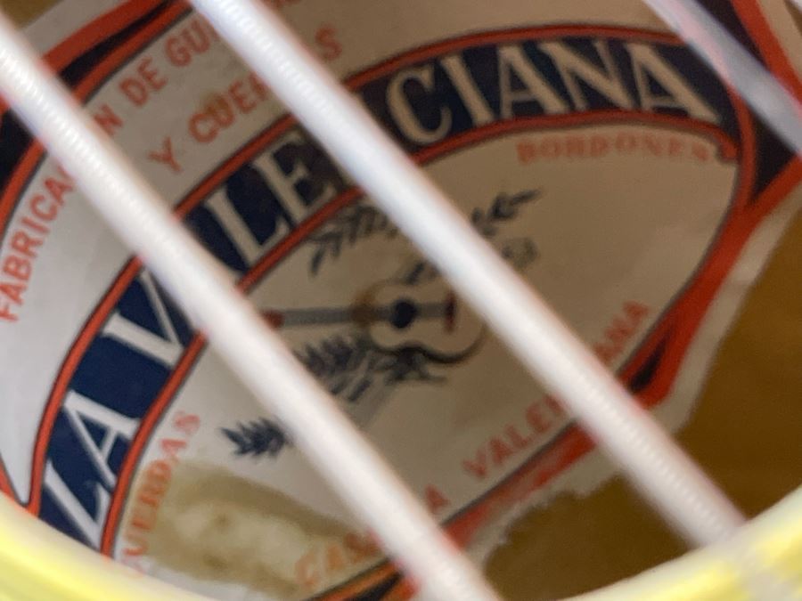 Vintage La Valenciana Bowl Back Mandolin With Case [Photo 9]