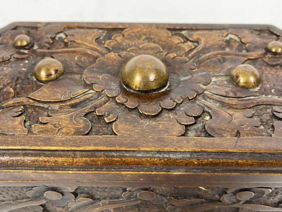 Vintage Carved Wooden Hinged Box 8W X 4.5D X 3H [Photo 6]