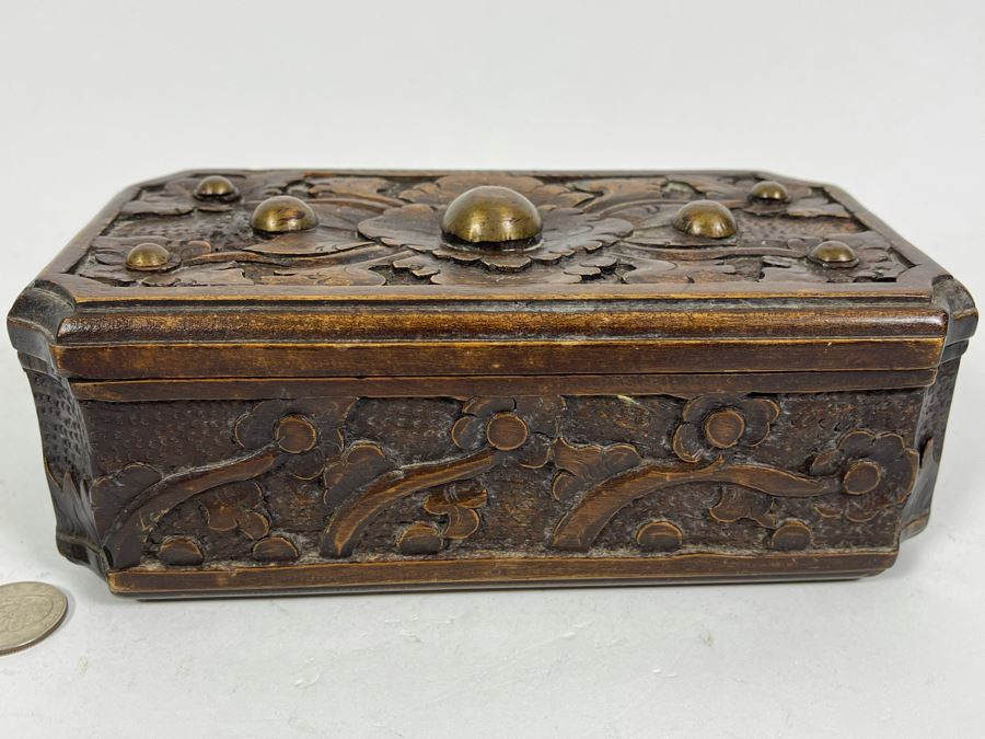 Vintage Carved Wooden Hinged Box 8W X 4.5D X 3H