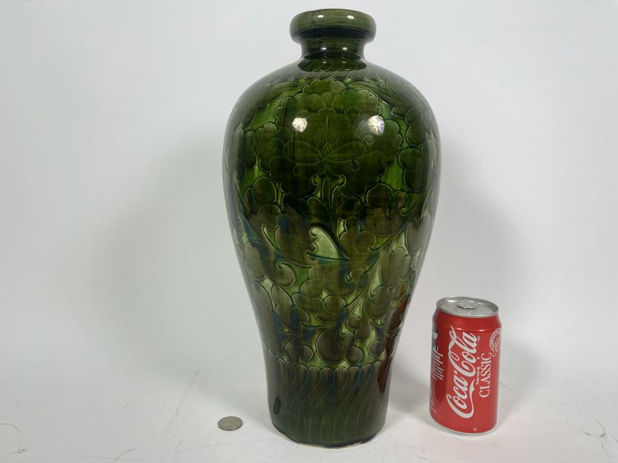 Republic Of China 15.5' Chinese Carved Green Porcelain Vase Yung Sheng [Photo 10]