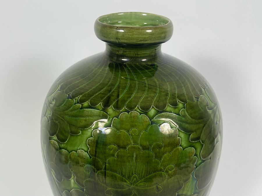 Republic Of China 15.5' Chinese Carved Green Porcelain Vase Yung Sheng [Photo 5]