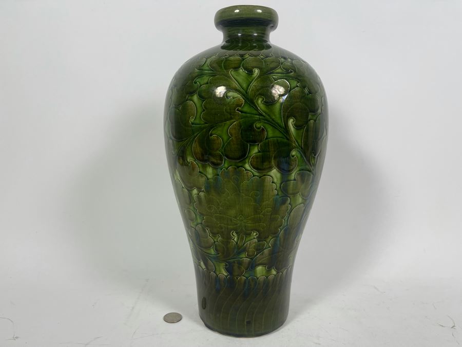 Republic Of China 15.5' Chinese Carved Green Porcelain Vase Yung Sheng [Photo 7]